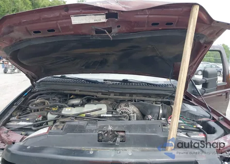 2000 Ford Excursion Limited z USA, uszkodzony, nr VIN 1FMSU43F7YEC35137